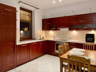 Viev Varta Apartment z balkonem - free parking by Friendly Apartments - Poznań - 3