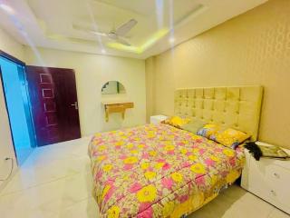 2 Bedroom Luxury Apartment in Bahria Town Phase 8 - Rawalpindi - 7