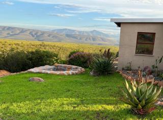 Renewal Retreat Klein Karoo Cottage - 1
