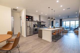 3 Bedrooms - Scottsdale - 6