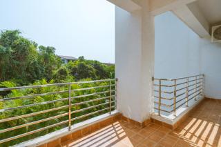 Alaya Stays Luxfort 2 BHK with Pool & Balconies - Candolim - 2