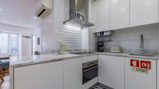 Modern Apartment in Bairro Alto by LovelyStay - Lissabon - 8