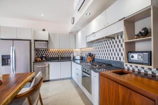 Pavilion Condo - 2 Pools, 2 Hot Tubs, Gym, BBQ - 8