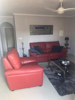 Home with Jacuzzi and outside TV - 6