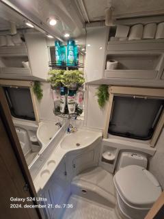Autocaravan,camper,campervan,motorhome,not driveable,only habitable - Los Cristianos - 4