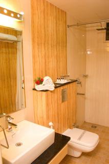 Sandesh Kingston - 6