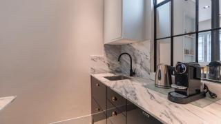 Elegant Apartment in Bairro Alto by LovelyStay - Lissabon - 3