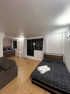 Stunning Soho Apartment with View - London - 9