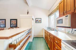 Slopeside Getaway - 3