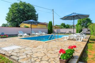 Holiday House Legovich with Private Pool - Muntrilj - 7