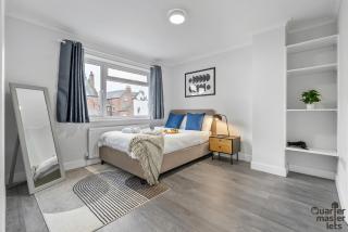 5 Bedroom Central Townhouse with Parking that Sleeps 9 - 6