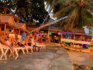 Two Rocks Bungalows - Ban Tai - 6