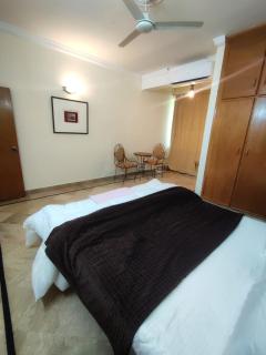 Comfy 2BHK Apartment in F11 - Islamabad - 2