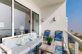 Diamond Beach Resort Seawall Stunner - 6