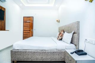 Hotel big dream - Zirakpur - 7