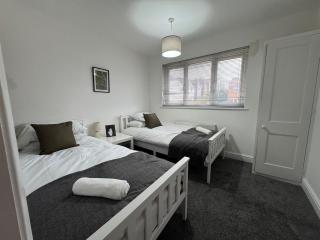 Boucher Place Contractors-Centre-Free Parking - Bristol - 9
