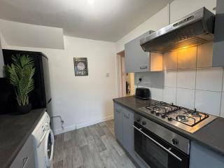 Boucher Place Contractors-Centre-Free Parking - Bristol - 3