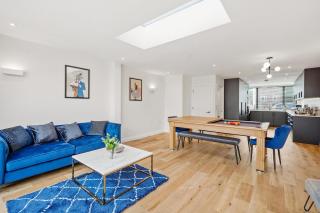 Deluxe 5 Bed House in London - Pool Table - West Dulwich - 1