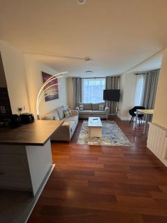 Washington Street Apartment - 1