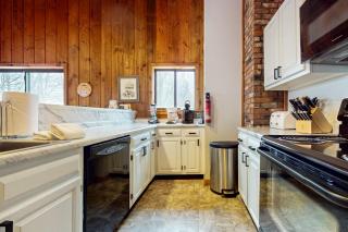 Spacious Mountain Retreat - Ludlow - 5