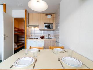 Studio Home Club - Lavachet-13 by Interhome - 2