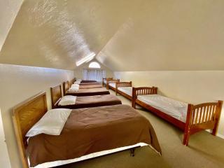 Luxury Home And Property With 2 Private Pools And Pickleball Court - 8