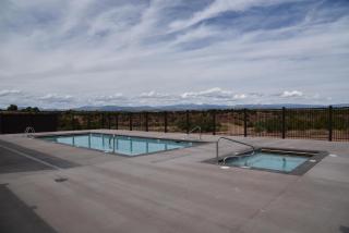 Spectacular Lake And Fishing Resort - 2