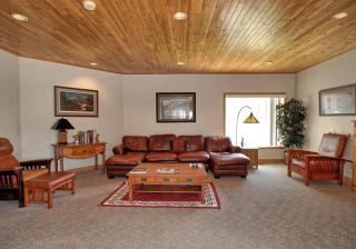 Beautiful Lodge And Private 600 Acre Canyon Paradise - 3