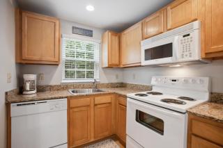 Resort at Goose Rocks Condo - Kennebunkport - 5