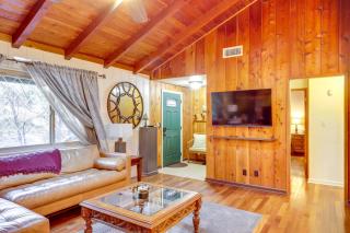 Woodsy Cabin on Strawberry Creek - Steps to Town! - Idyllwild - 7