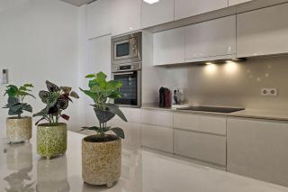 New Luxury Apt Ocean Front Heart of Olhao Plus Parking - 2