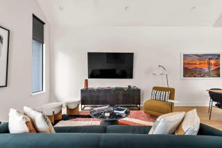 South 1st St Hideaway - 2 bedroom - DT ATX - 4