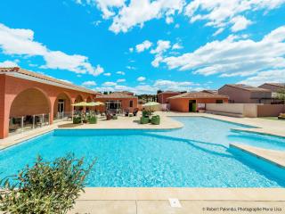 Holiday Home Domaine de Bacchus-Séjour-Galerie 4 pers by Interhome - Saint-Christol - 1