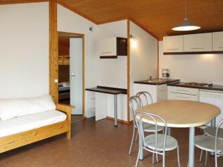 Holiday Home Les Hameaux de Miel-Chalet 6 pers- by Interhome - Beynat - 6