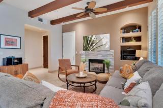 Alluring Desert Haven in La Quinta #A - 7