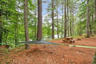 A Serene A-Frame Cabin with Hot Tub - Oxford - 4