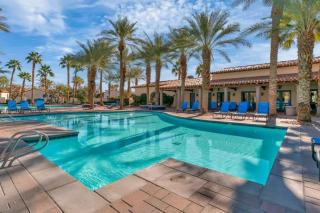 Remodeled 1BR Legacy Villa with Private Patio #A - 6