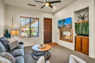 Refreshed 1BR Villa- Steps to Old Town La Quinta - 9