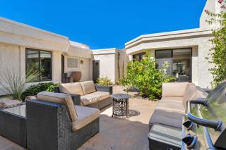 Golf Course Villa with Exceptional Views - La Quinta - 7