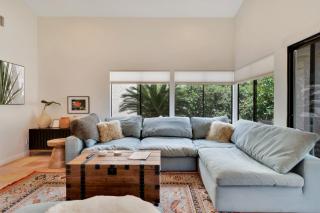 Fully Remodeled Modern Hacienda in La Quinta - La Quinta - 2