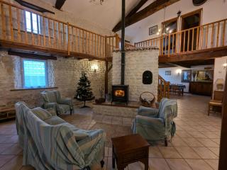 Grand Gîte Familial avec Piscine Chauffée, Wi-Fi et Animaux Bienvenus - FR-1-653-272 - Angeduc - 9