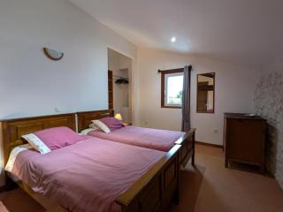 Gîte spacieux avec piscine chauffée, jardin, WIFI et animaux admis - FR-1-653-273 - 3
