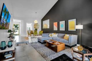 Modern 2BR Hacienda Walk to LQ Resort - La Quinta - 0
