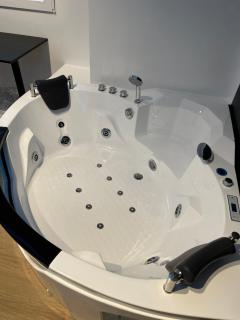 The Golden Jacuzzi Spot - Atenas - 8