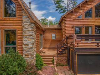 Modern Lakefront Cabin - Hot Tub - Stunning Views - Old Town - 3