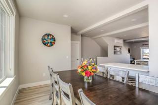Watch Cargo ships, Hot Tub, Rec room, near beach - Hammond - 6