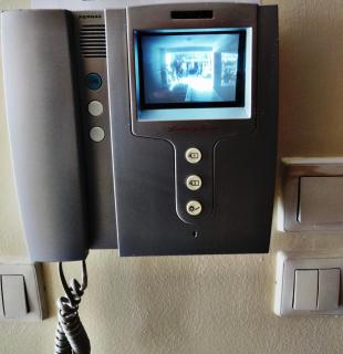 Zen Central Studio with Balcony and WiFi fiber - 2