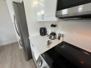 Modern Apartment Miami Oasis - 5