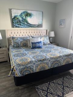 Spacious Beachfront Home with Stunning Views - Freeport - 1