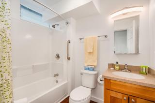 2413 Kuhio - Honolulu - 2